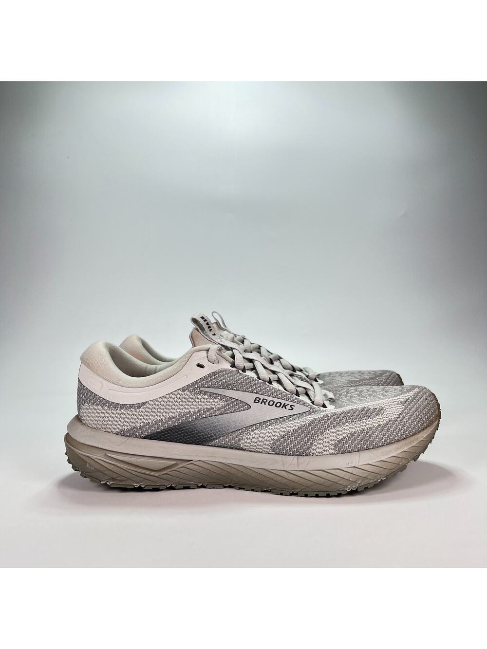 Brooks Revel 7 Gray Athletic Running Shoes 1204241B036 Women's Size 11 Men's 9.5